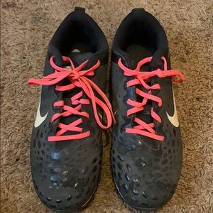 Softball/baseball cleats